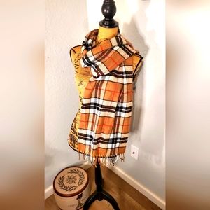 No tag on this cute scarf